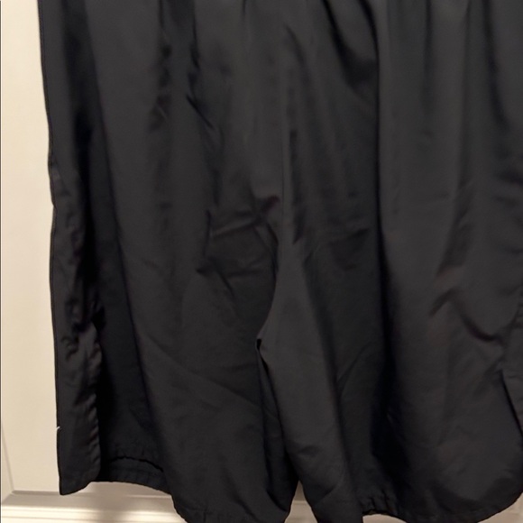 Nike Men's Black Athletic Shorts - Picture 6 of 7